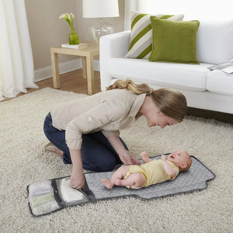 Graco Pack and Play Change 'n Carry Playard | Includes Portable Changing Pad, Manor, 40x28.5x29 Inch Graco