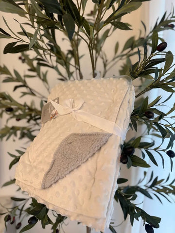 Hugs & Kisses Blanket, Unisex Baby Bamboo