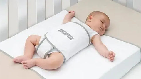 Snoozzz Sleep wrap for your baby size regular Baby Bamboo