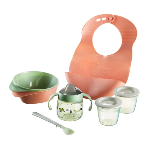 Tommee Tippee Weaning Starter Kit with Toddler Feeding Bowls and Spoons, Silicone Bib, 100% Leak-proof Weaning Sippy Cup and Food Storage Pots, 4m+ Tommee Tippee