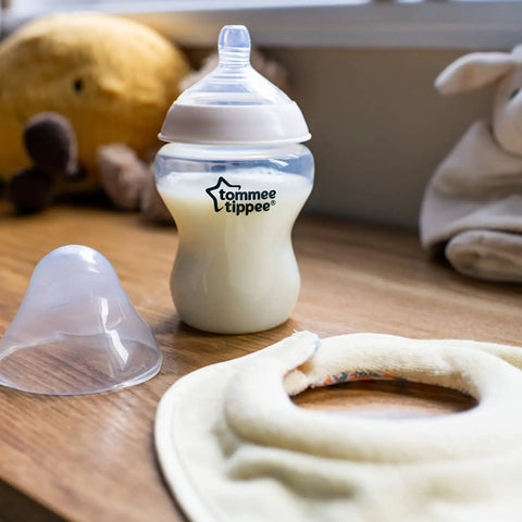 Tommee Tippee Formula Feeding Solution, Baby Bottle Set | Closer to Nature Bottles, Breast-Like Nipples | Travel Lids, Formula Dispenser & Milk Feeding Bib - Baby Bamboo